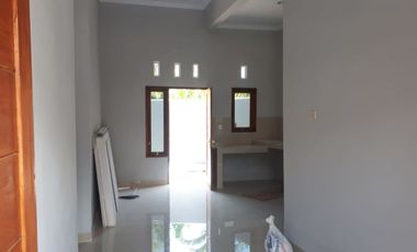 DIJUAL RUMAH MURAH DEKAT PASAR GODEAN