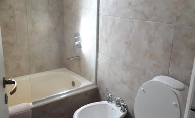 Excelente PH en 1 planta reciclado a nuevo de categoría, 2 patios, parrilla.