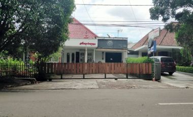 Rumah cocok untuk usaha jl trunojoyo dago Bandung