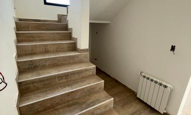 Casa a estrenar en Barrio Los Talas, Canning.