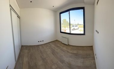 Casa a estrenar en Barrio Los Talas, Canning.