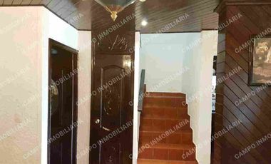 Santa María Casa Amueblada en Privada Portón Eléctrico Jardín