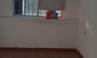SE ALQUILAN TRES OFICINAS PARA USO COMERCIAL Y/O PROFESIONAL