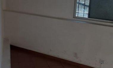 SE ALQUILAN TRES OFICINAS PARA USO COMERCIAL Y/O PROFESIONAL