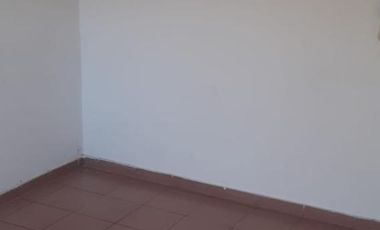 SE ALQUILAN TRES OFICINAS PARA USO COMERCIAL Y/O PROFESIONAL