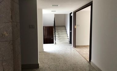 Casa En Venta En Chapultepec Norte – Excelente Ubicación En Esquina Amplia casa en venta en una de las zonas más céntricas y cotizadas de Morelia