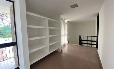 Casa En Venta En Chapultepec Norte – Excelente Ubicación En Esquina Amplia casa en venta en una de las zonas más céntricas y cotizadas de Morelia