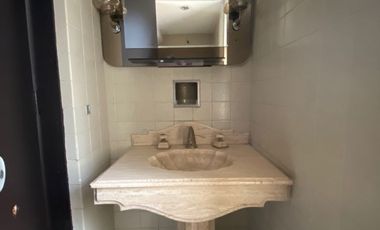 Casa En Venta En Chapultepec Norte – Excelente Ubicación En Esquina Amplia casa en venta en una de las zonas más céntricas y cotizadas de Morelia