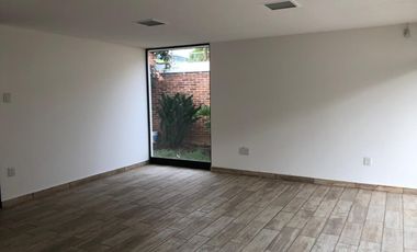 Casa En Venta En Chapultepec Norte – Excelente Ubicación En Esquina Amplia casa en venta en una de las zonas más céntricas y cotizadas de Morelia