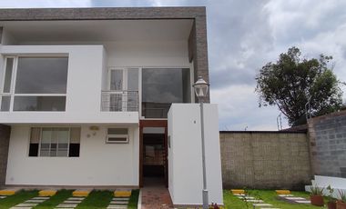 Venta de casa Sector Valle de los Chillos la Armenia 2 Veracruz II 250 M2