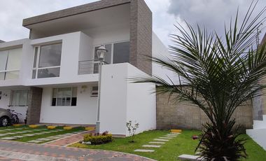 Venta de casa Sector Valle de los Chillos la Armenia 2 Veracruz II 250 M2