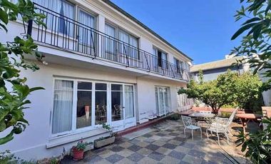 Casa sólida, 5 dorm. estar, 4 baños, terraza, patio, estac.