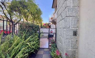 Casa sólida, 5 dorm. estar, 4 baños, terraza, patio, estac.