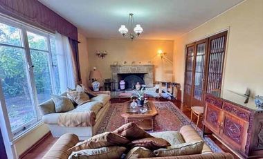 Casa sólida, 5 dorm. estar, 4 baños, terraza, patio, estac.