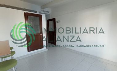 oficina en arriendo en cabecera del llano. Cod A15531