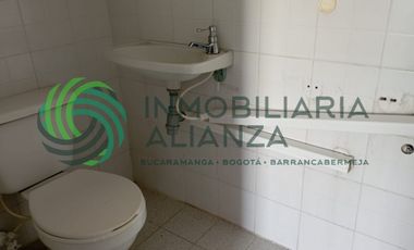 oficina en arriendo en cabecera del llano. Cod A15531