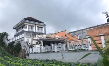 RUMAH SECOND 5 KAMAR TIDUR LUAS VIEW DANAU BUYAN BALI