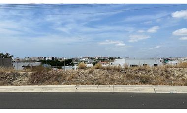 TERRENO EN URBANIZACIÓN ALTOS DE MANTA BEACH, SUR DE MANTA