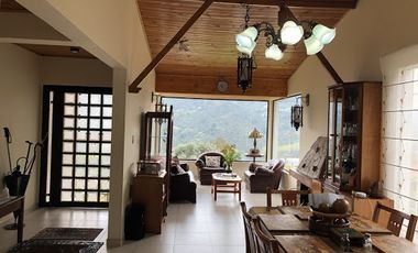 VENTA de CASAS en LA CALERA