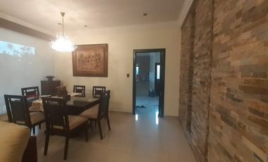 Venta de Casa en Samborondón de 3 dormitorios  Urb Fontana, frente al Lago