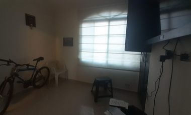 Venta de Casa en Samborondón de 3 dormitorios  Urb Fontana, frente al Lago