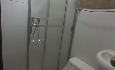 Venta de Casa en Samborondón de 3 dormitorios  Urb Fontana, frente al Lago