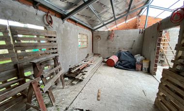 Casa a terminar en Barrio Las Lomas