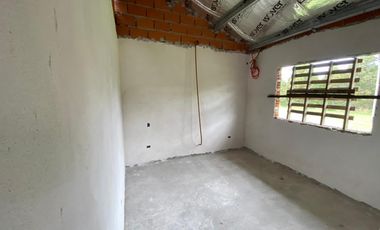 Casa a terminar en Barrio Las Lomas