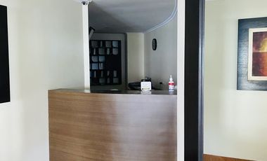 Exclusivo Penthouse de Primera Full Amoblado de 3 Dormitorios en el Malecón de Salinas con Garaje