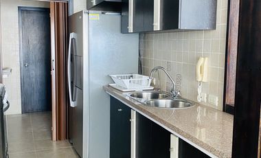 Exclusivo Penthouse de Primera Full Amoblado de 3 Dormitorios en el Malecón de Salinas con Garaje