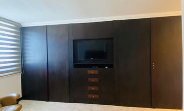 Exclusivo Penthouse de Primera Full Amoblado de 3 Dormitorios en el Malecón de Salinas con Garaje