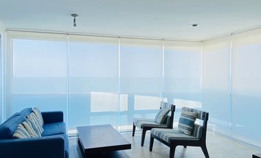 Exclusivo Penthouse de Primera Full Amoblado de 3 Dormitorios en el Malecón de Salinas con Garaje