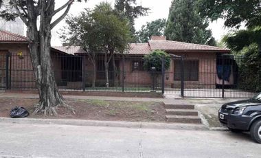 Chalet en venta en Ezpeleta Este
