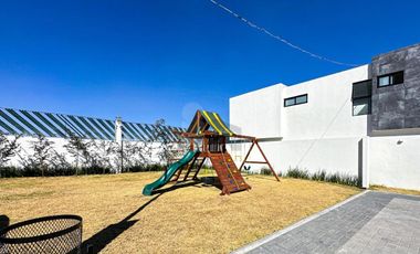 Moderna casa nueva en venta en Metepec con amenidad Externa.