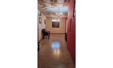SE VENDE CASA EN LAS CUMBRES