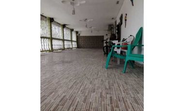SE VENDE CASA EN LAS CUMBRES
