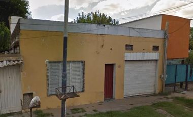 Oportunidad de Remate Judicial - 2 Casas a 15 cuadras Centro Moreno