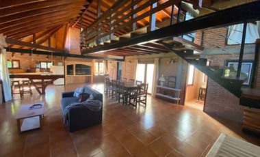 CHALET BARRIO LA ARMONIA. Chalet en Venta.