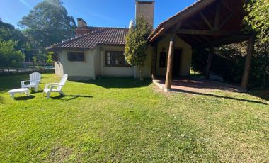 CHALET BARRIO LA ARMONIA. Chalet en Venta.