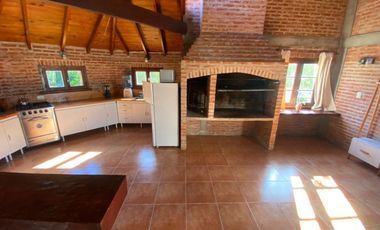 CHALET BARRIO LA ARMONIA. Chalet en Venta.