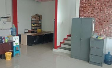 Gudang Trowulan Mojokerto Gudang Menghadap Timur