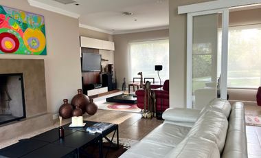 Casa en Venta La Lomada de Pilar Florida moderna