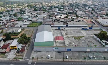 ALQUILER DE PROPIEDAD COMERCIAL AL INGRESO DE QUEVEDO