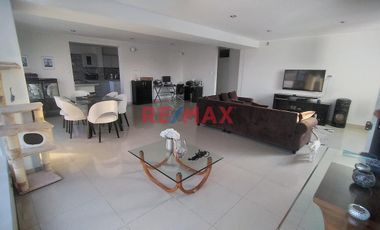 Venta Casa Surco 3 Pisos, Sotano, Terraza Y 3 Cocheras. Vivienda Y Oficinas