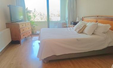 Departamento en venta. Portal la Dehesa, Lo Barnechea