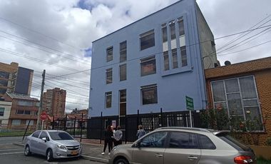 edificio en arriendo en acevedo tejada. Cod A2347