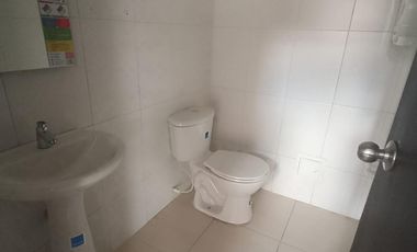 edificio en arriendo en acevedo tejada. Cod A2347