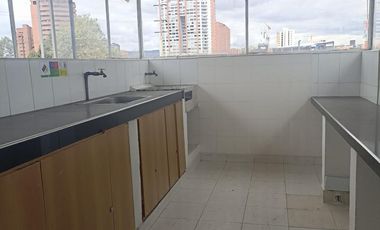 edificio en arriendo en acevedo tejada. Cod A2347