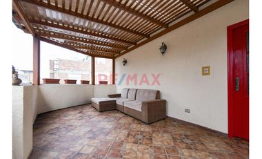 ¡En Venta Hermoso Dúplex Con Vista Al Mar En Chorrillos!