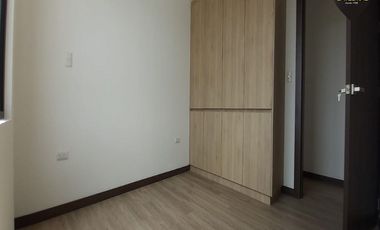 Departamento de venta en Av. 12 de Octubre – código:18339